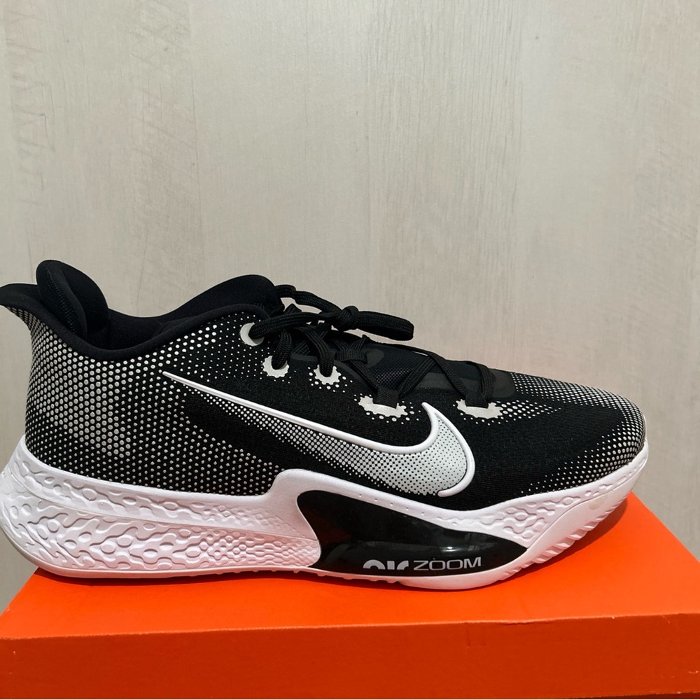 Nike Air Zoom BB NXT Men's Size 16.5 - Black White Basketball Shoes New